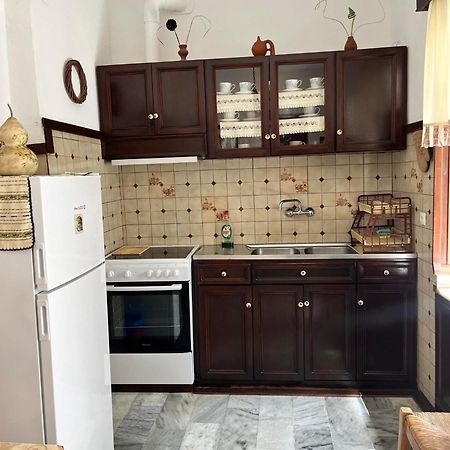 Partarolos Traditional House Apérathos Екстериор снимка