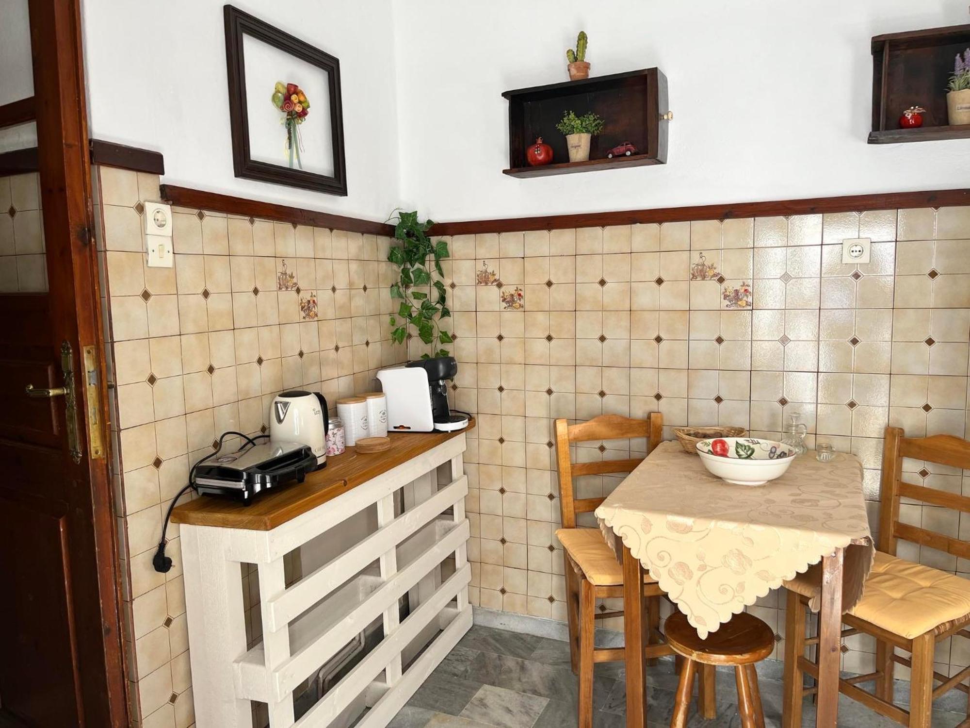 Partarolos Traditional House Apérathos Екстериор снимка